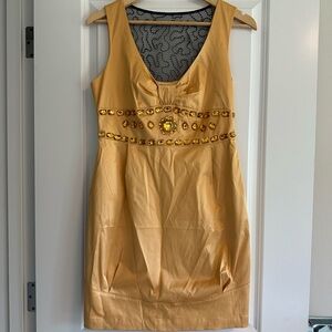 Elegant Gold Sleeveless Dress